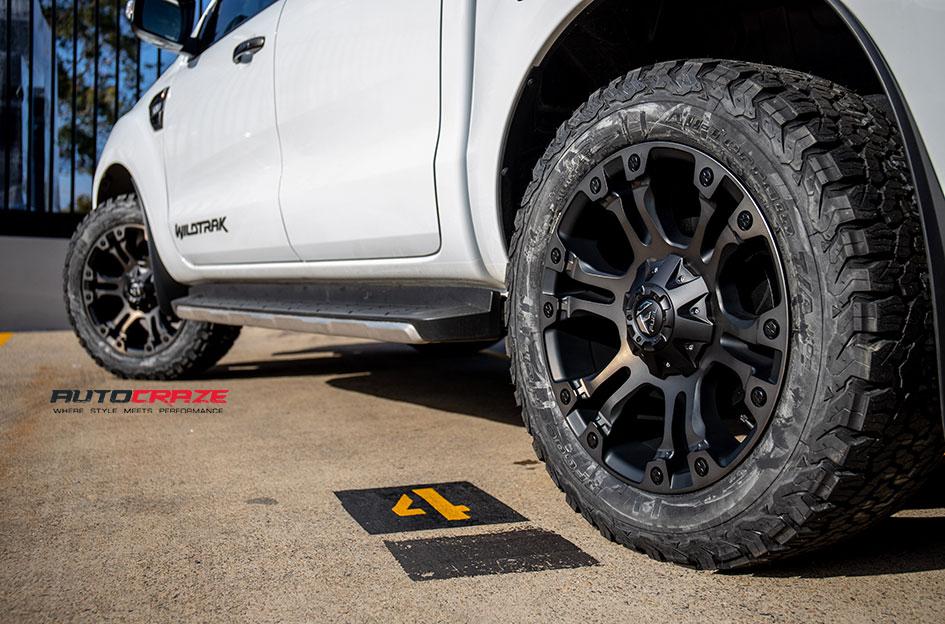 FORD-RANGER-VAPOR-BLACK-MACHINED-WITH-DARK-TINT